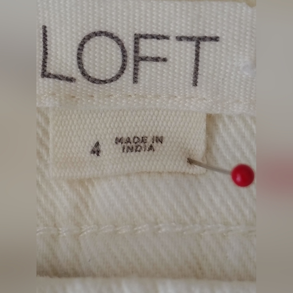 Loft Women's Classic Beige Pants Size 4 - Picture 6 of 9